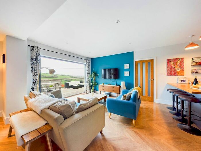 4 Bedroom Bungalow For Sale In Belle Cross Road, Kingsbridge, TQ7