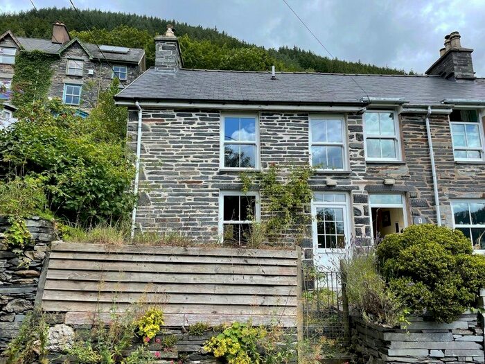 2 Bedroom Terraced House For Sale In Frondeg, Corris, Machynlleth, Gwynedd, SY20
