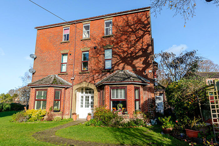 1 Bedroom Flat To Rent In Methuen Drive, Salisbury, Wiltshire, SP1