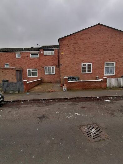 4 Bedroom Town House To Rent In Chilworth Close, Birmingham, B6