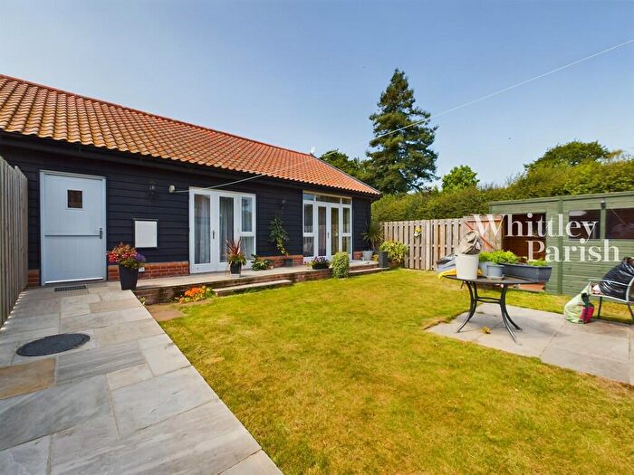 2 Bedroom Semi-Detached Bungalow To Rent In Ye Olde Byre, Winfarthing, IP22