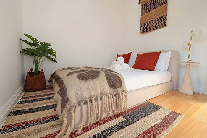 1 Bedroom Flat To Rent In Edgware Road, London, W2