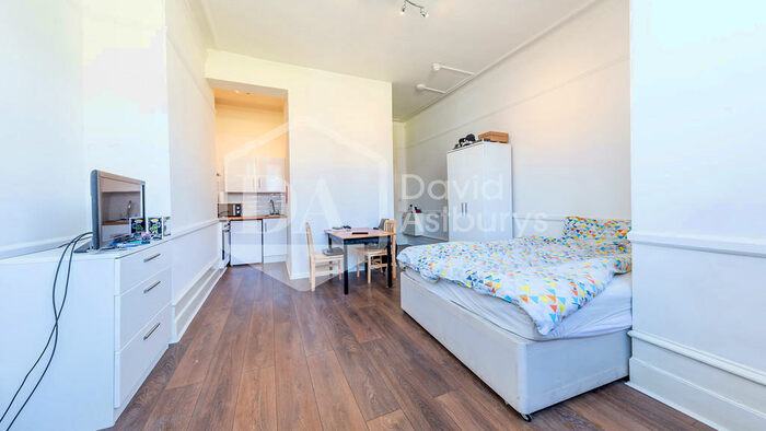 Studio To Rent In Princes Avenue, Muswell Hill, London, N10