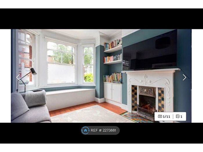 2 Bedroom Maisonette To Rent In Valetta Road, London, W3