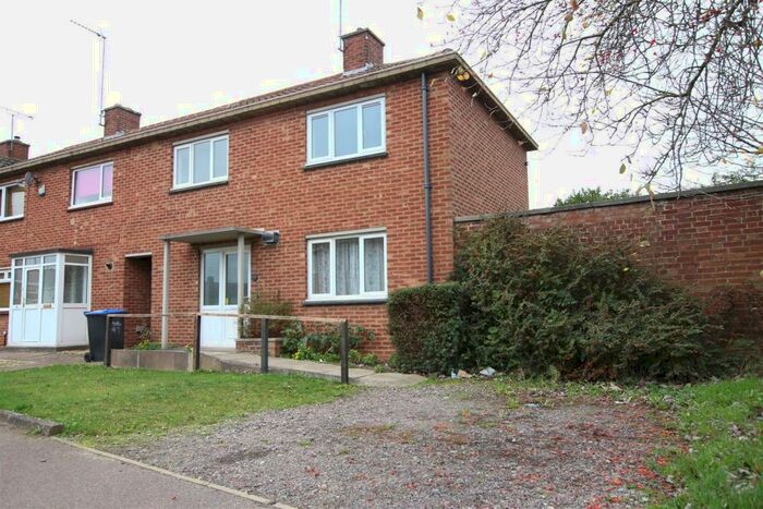 2 Bedroom House To Rent In Aynho Crescent, Northampton, NN2