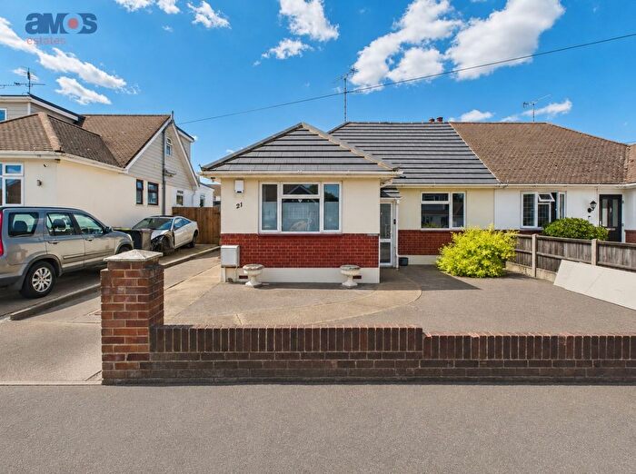 2 Bedroom Semi Detached Bungalow For Sale In Rosslyn Road, Hockley, Essex, SS5