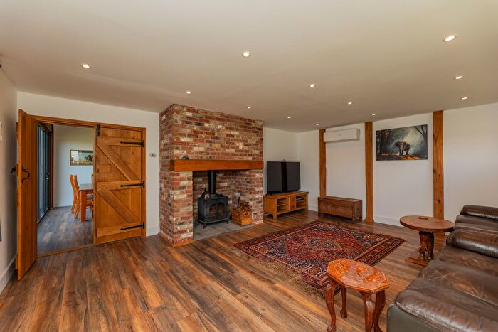 5 Bedroom Barn Conversion For Sale In Horningtoft, Dereham, NR20