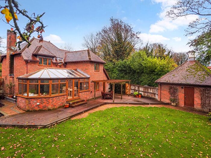 4 Bedroom Detached House For Sale In Stoney Court, Stoney Lane, Winchester, SO22