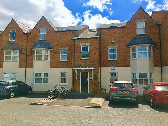 2 Bedroom Apartment To Rent In Agnes Court, East Oxford, OX4