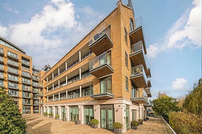 3 Bedroom Flat To Rent In Kew Bridge Road, Kew Bridge Road, TW8