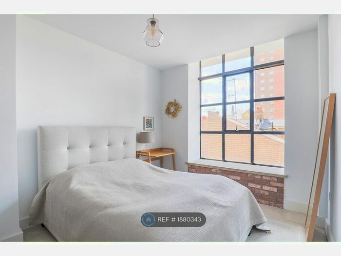 2 Bedroom Flat To Rent In Chatham Place, London, E9