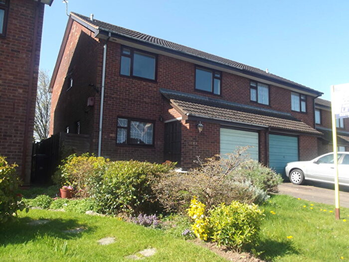 4 Bedroom Semi-Detached House To Rent In Byron Road, Middlemoor, EX2