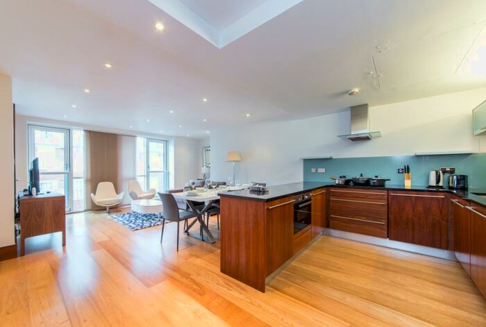 3 Bedroom Apartment To Rent In Baker Street London, NW1