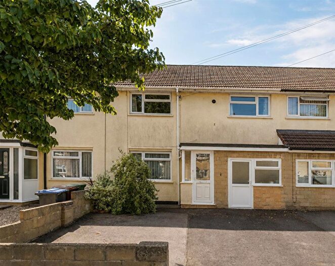 3 Bedroom Terraced House For Sale In Wessex Road, Chippenham, SN14