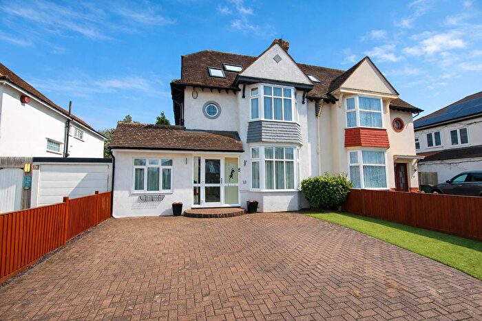 4 Bedroom Semi Detached House For Sale In Waterer Rise, South Wallington, SM6