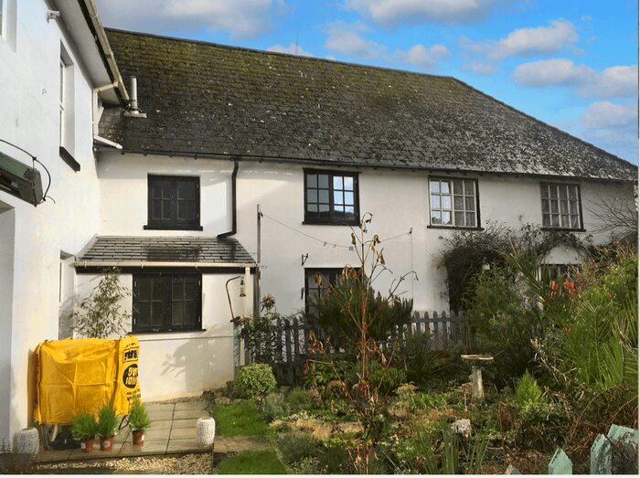 2 Bedroom Cottage To Rent In Wolborough Street, Newton Abbot, TQ12