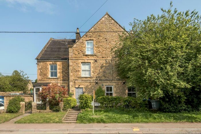 2 Bedroom Apartment To Rent In Chipping Norton, Oxfordshire, OX7