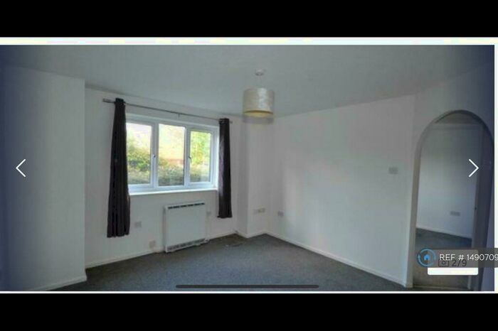 1 Bedroom Flat To Rent In Wimborne Crescent, Westcroft, Milton Keynes, MK4