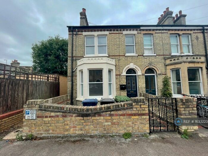 3 Bedroom Flat To Rent In Humberstone Road, Cambridge, CB4