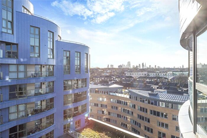 1 Bedroom Flat For Sale In Queensland Road, Holloway, N7