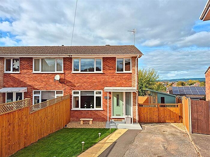 3 Bedroom Semi-Detached House For Sale In Danesfield Drive, Leominster, HR6