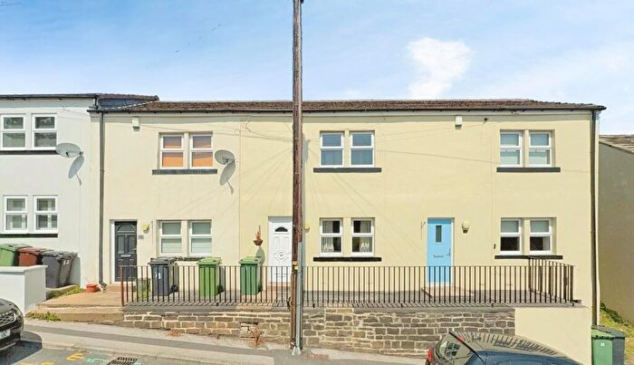 2 Bedroom House For Sale In Valley Road, Pudsey, LS28