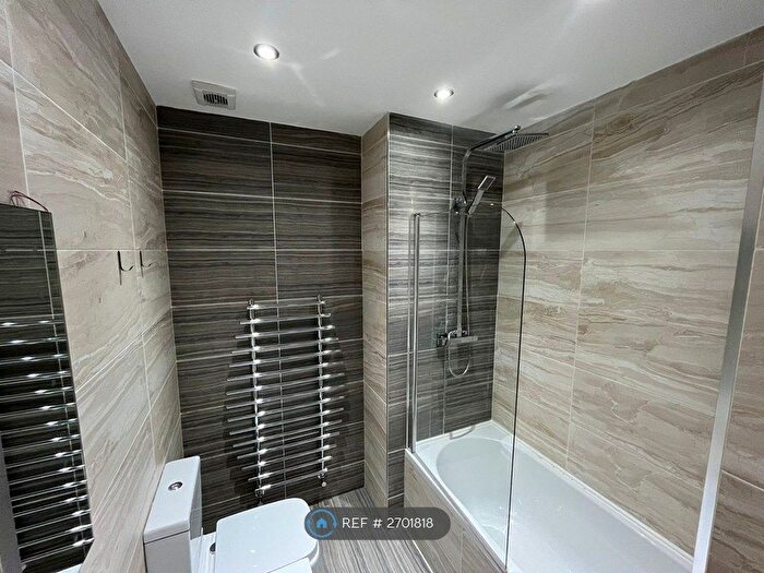 2 Bedroom Flat To Rent In Holmhead Place, Glasgow, G44