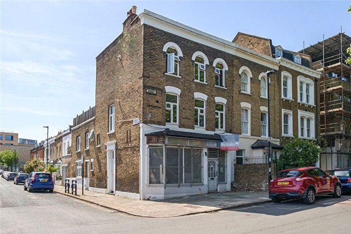 1 Bedroom Flat To Rent In Mulkern Road, Archway, London, N19