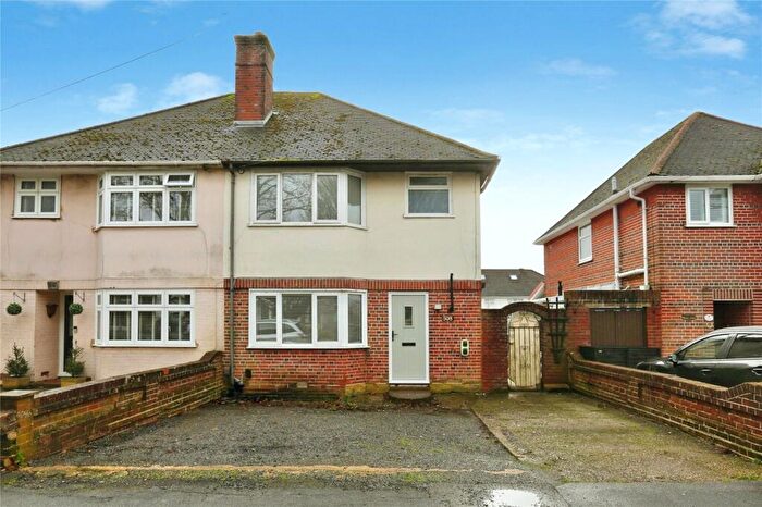 3 Bedroom Semi Detached House For Sale In Bitterne Road East, Southampton, Hampshire, SO18
