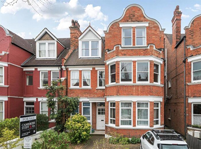 2 Bedroom Flat For Sale In Dartmouth Road, London, NW2