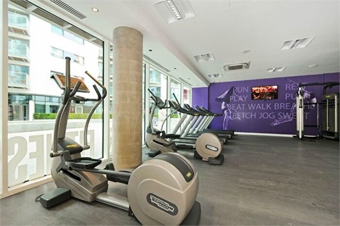 2 Bedroom Flat To Rent In Saffron Central Square, Croydon, Surrey, CR0