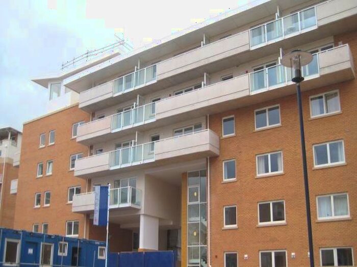 1 Bedroom Apartment To Rent In Century Wharf, Cardiff, CF10