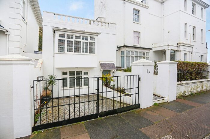 2 Bedroom Terraced House To Rent In Albany Villas, Hove, BN3