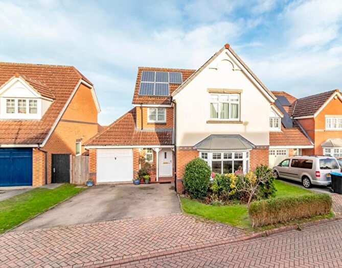 4 Bedroom House For Sale In Trefoil Drive, Killinghall, Harrogate, HG3