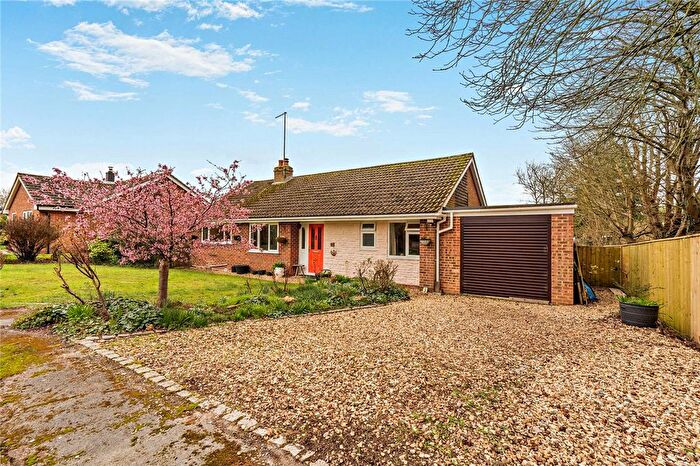 3 Bedroom Bungalow For Sale In Downs Close, Eastbury, Hungerford, Berkshire, RG17