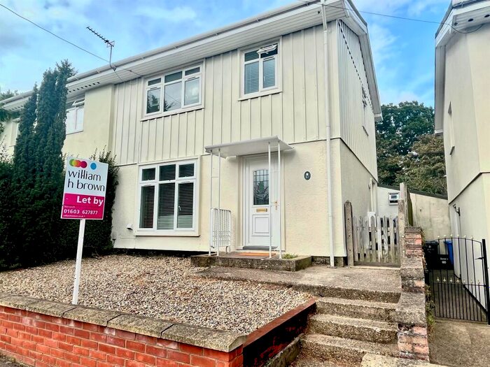 4 Bedroom Semi-Detached House For Sale In St. Mildreds Road, Norwich, NR5
