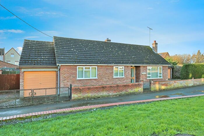 4 Bedroom Detached Bungalow For Sale In Old Becclesgate, Dereham, NR19