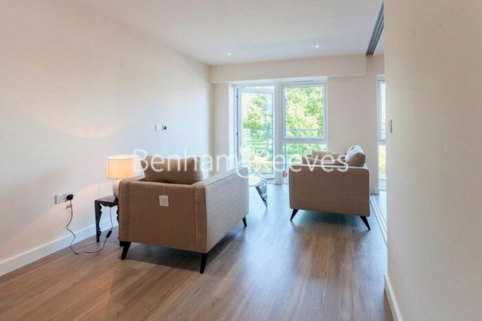 1 Bedroom Flat To Rent In Beaufort Square, Edgware, NW9