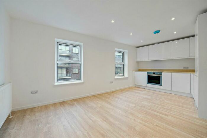 1 Bedroom Apartment To Rent In Fortune Green Road, West Hampstead, London, NW6