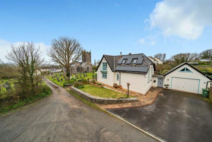 4 Bedroom Semi-Detached House For Sale In Yarnscombe, Barnstaple, EX31