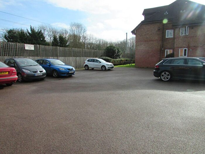 2 Bedroom Flat To Rent In Everett Court, Watling Street, WD7