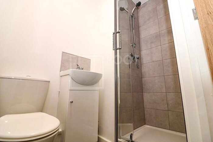 Flat To Rent In Colonnade House Includes Electric + Water Bills, BD1