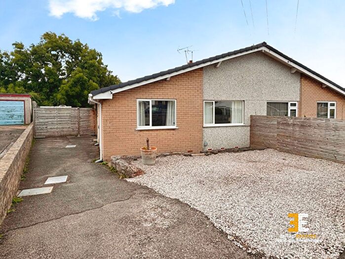 3 Bedroom Semi-Detached Bungalow For Sale In Pendyffryn, Llandudno Junction, LL31