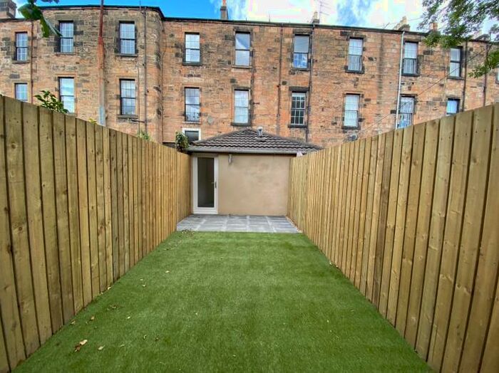 Mews To Rent In Ruskin Lane Mews, G12