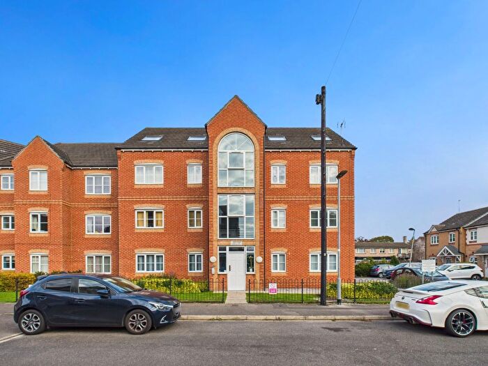 2 Bedroom Semi Detached House For Sale In Redhill Park, Hull, HU6