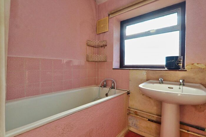 2 Bedroom Semi-Detached House For Sale In Dulverton Road, Harold Hill, Romford, RM3