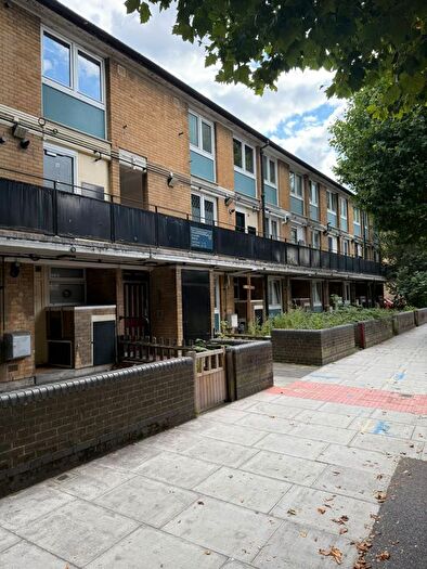 3 Bedroom Flat To Rent In Tredegar Road, Bow, E3