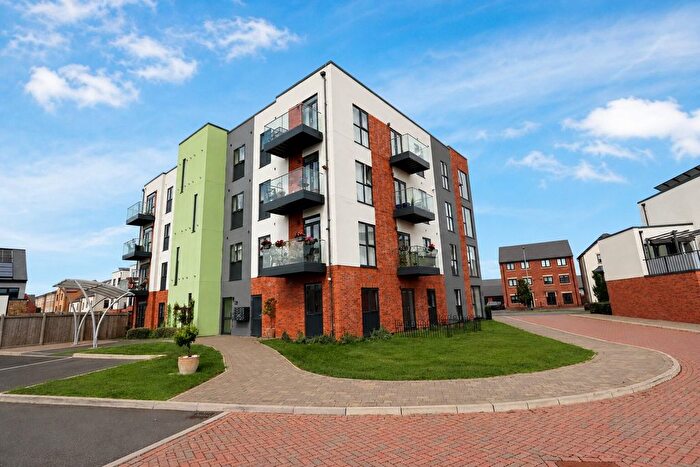 2 Bedroom Flat For Sale In The Avenue, Priors Hall, Corby, NN17
