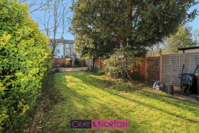 1 Bedroom Flat To Rent In Elgin Road, East Croydon, CR0