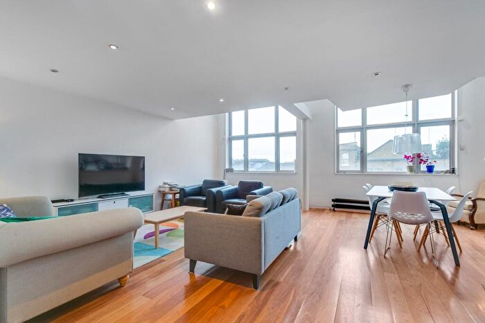 2 Bedroom Flat For Sale In Provost Street, Hoxton, N1